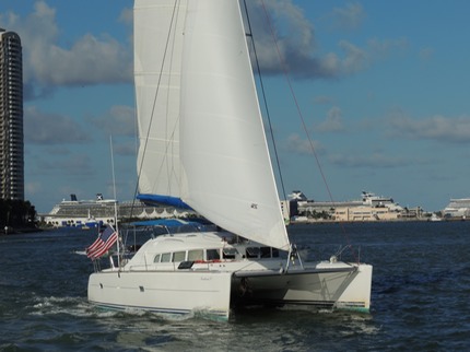 40 ft catamaran for charter in Miami