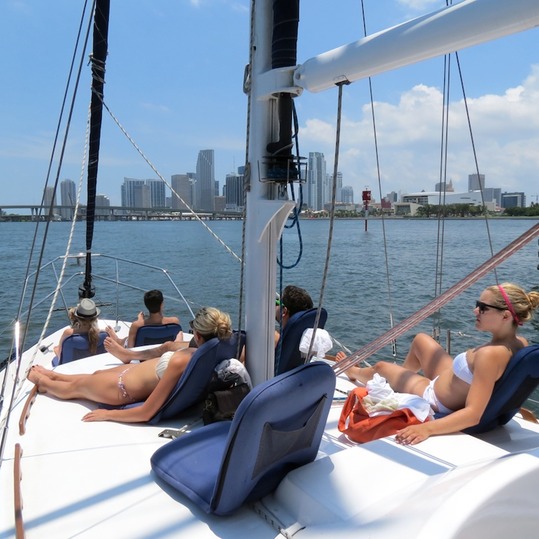 Miami Sightseeing Tours on Sailboat