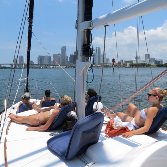 Miami Sightseeing Tours on Sailboat